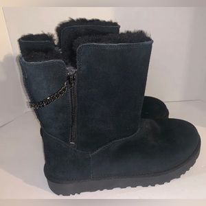 UGG Classic Short Sparkle Zip Chain Black Suede Fur Winter Boots Size 9